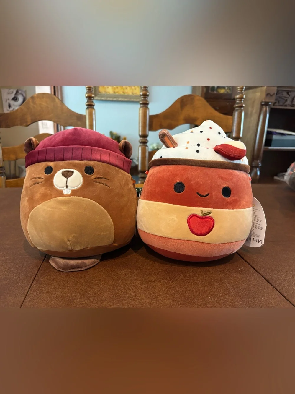 Squishmallows Brown Beaver and Cream Apple Dessert Plush